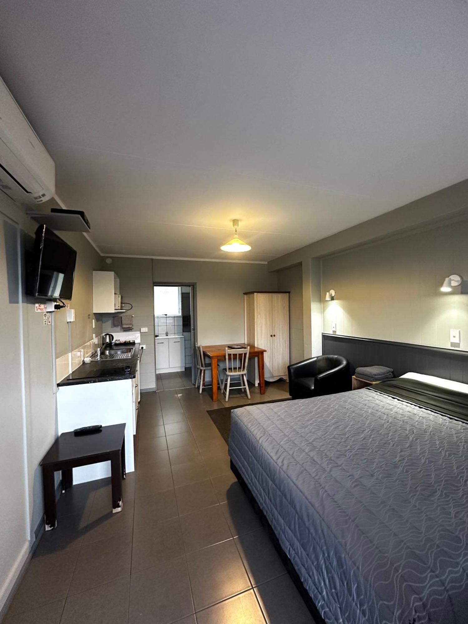 Central Court Motel Whangarei Exterior photo